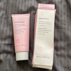 Innisfree Dewy Glow Emulsion with Jeju Cherry Blossom
